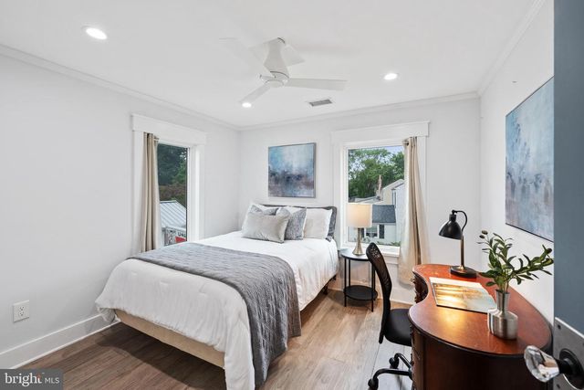 10 LAUREL AVE, Kingston, NJ 08528