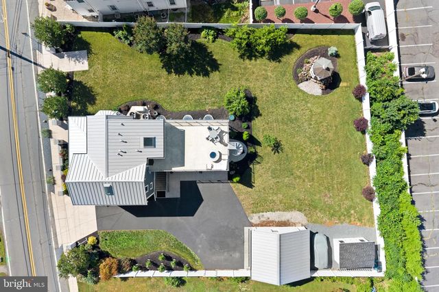10 LAUREL AVE, Kingston, NJ 08528