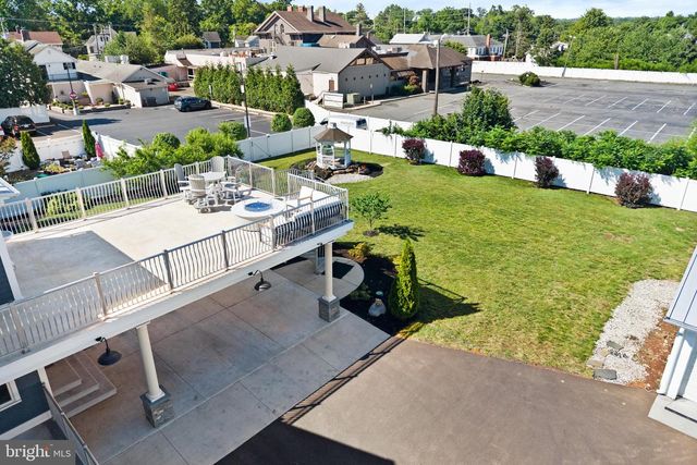 10 LAUREL AVE, Kingston, NJ 08528