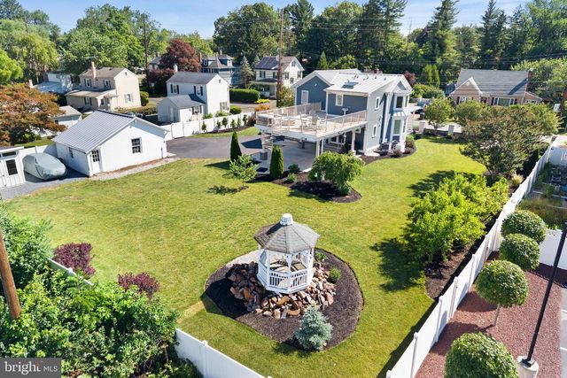 10 LAUREL AVE, Kingston, NJ 08528