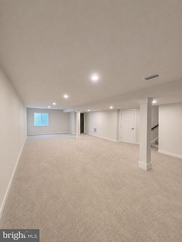 49 WINIFRED DR, Hanover, PA 17331