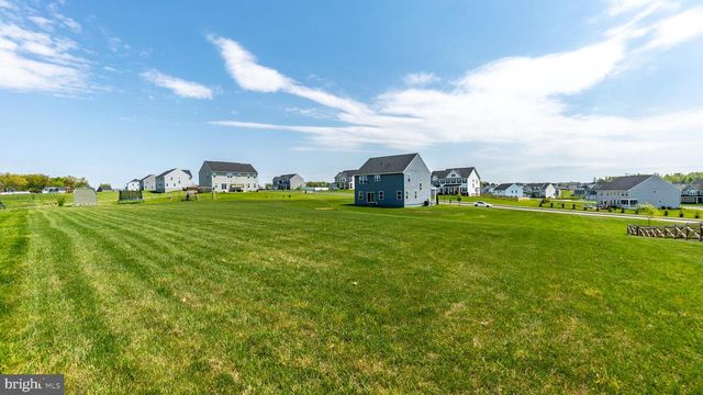 49 WINIFRED DR, Hanover, PA 17331