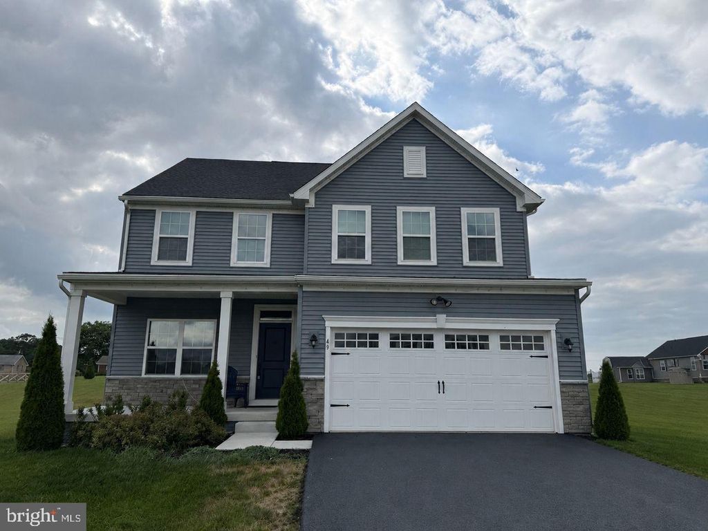 49 WINIFRED DR, Hanover, PA 17331
