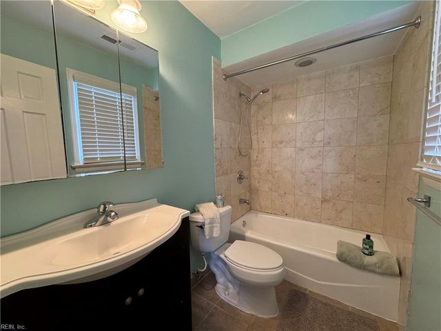 598 Pinewood Dr Apt 106, Virginia Beach, VA 23451