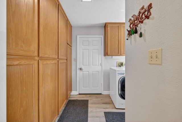 3817 Los Santos Dr, Cameron Park, CA 95682