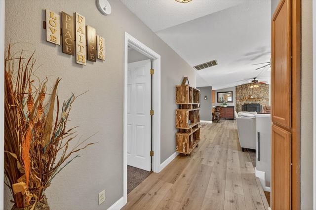 3817 Los Santos Dr, Cameron Park, CA 95682