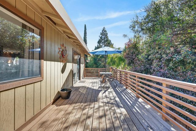 3817 Los Santos Dr, Cameron Park, CA 95682