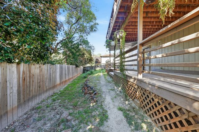 3817 Los Santos Dr, Cameron Park, CA 95682