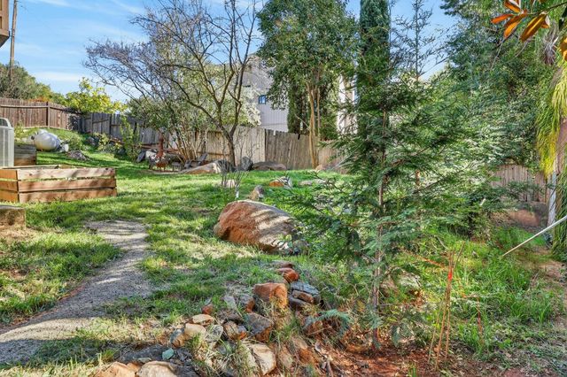 3817 Los Santos Dr, Cameron Park, CA 95682