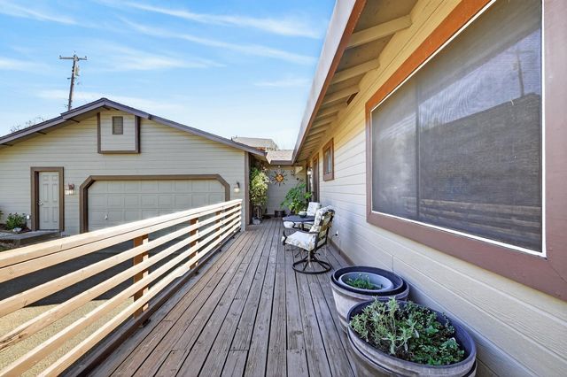 3817 Los Santos Dr, Cameron Park, CA 95682