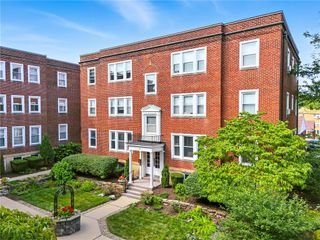 722 Wisteria Ave G1, Mt Lebanon, PA 15228