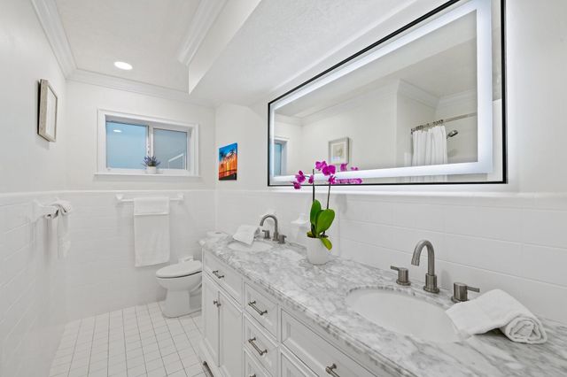 5790 NE 20th Terrace, Fort Lauderdale, FL 33308