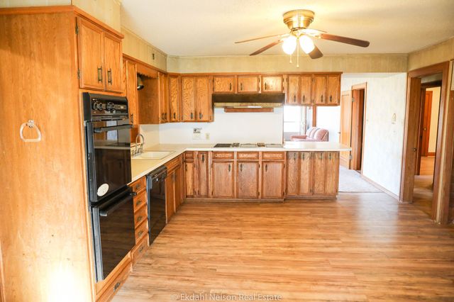411 N McKinley, Rotan, TX 79546