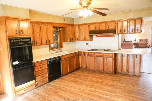 411 N McKinley, Rotan, TX 79546