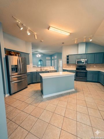 224 CORSICA DR, Cibolo, TX 78108