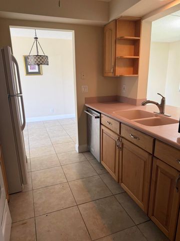 1904 SW Golf Lane, Boynton Beach, FL 33426