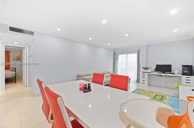 440 E 23rd St 1310, Hialeah, FL 33013