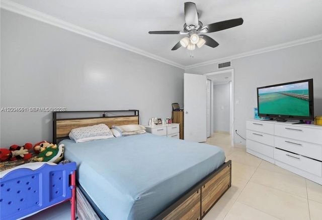 440 E 23rd St 1310, Hialeah, FL 33013