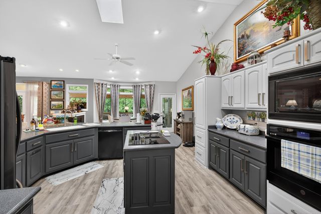 65 Loyola Drive, Hot Springs Village, AR 71909
