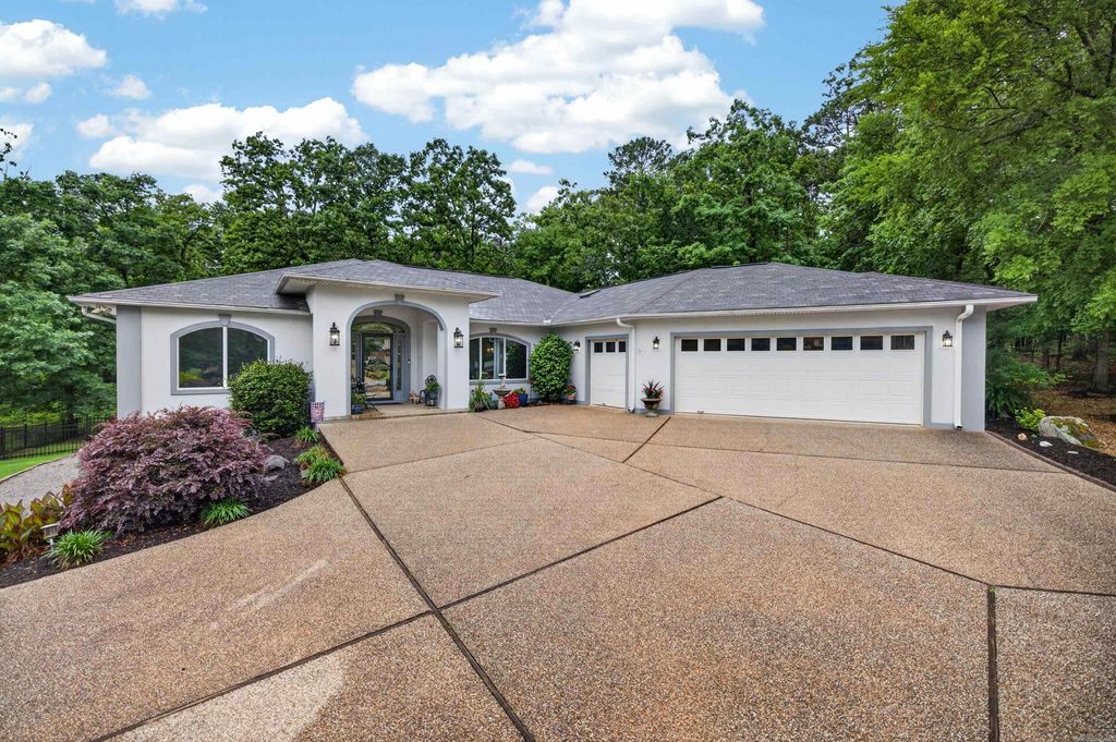 65 Loyola Drive, Hot Springs Village, AR 71909