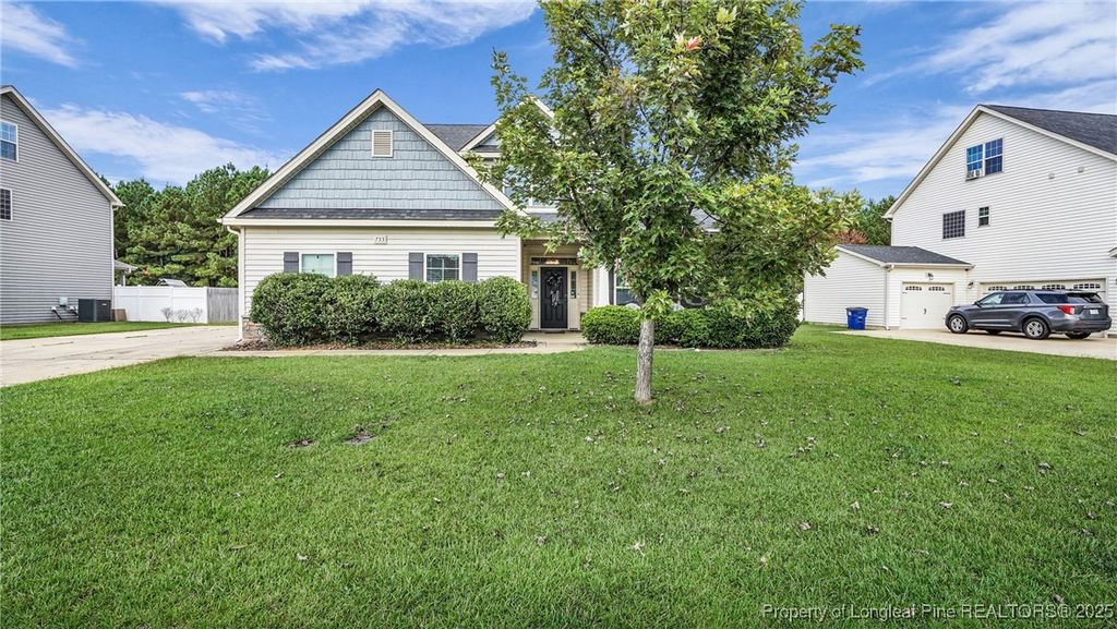 733 Saint Johns Loop, Raeford, NC 28376