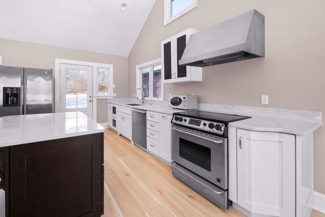 216 Ridge Road, York, ME 03909