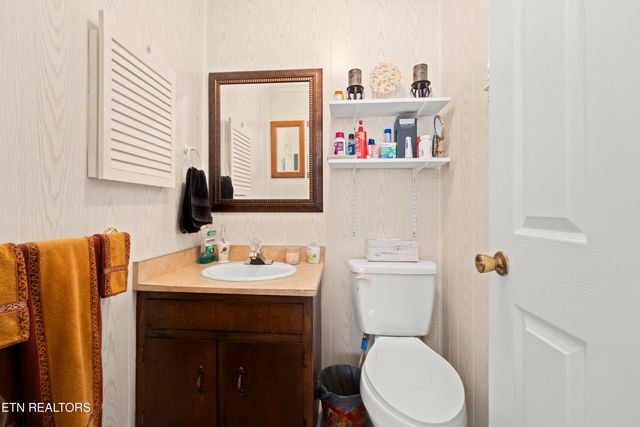 589 Broyles Rd, Spring City, TN 37381