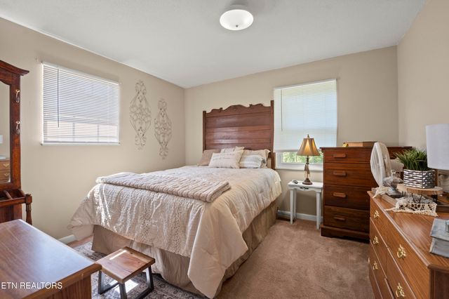 589 Broyles Rd, Spring City, TN 37381