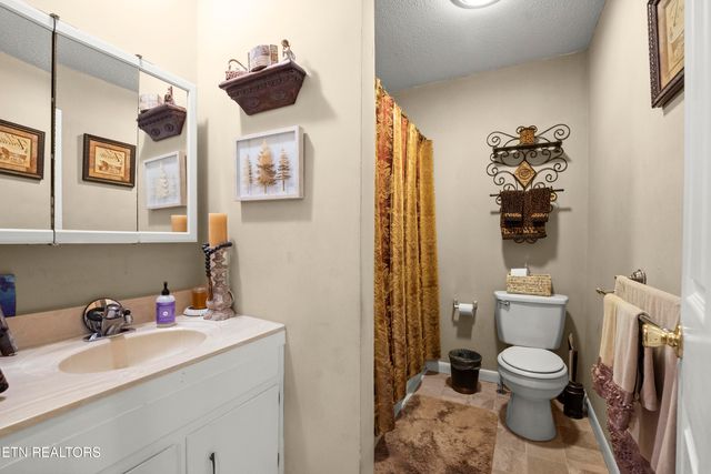 589 Broyles Rd, Spring City, TN 37381