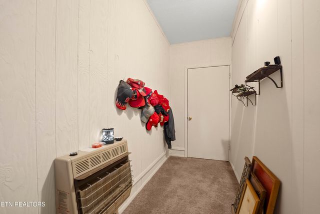 589 Broyles Rd, Spring City, TN 37381