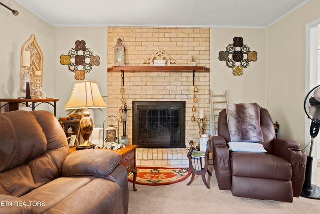 589 Broyles Rd, Spring City, TN 37381