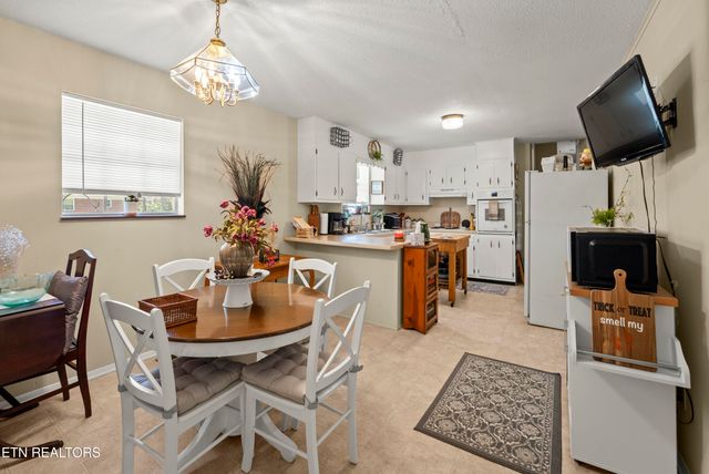 589 Broyles Rd, Spring City, TN 37381