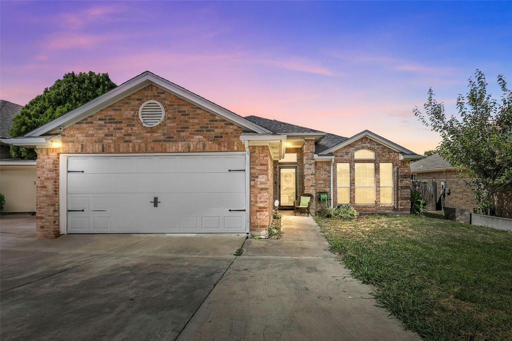 5304 Calloway Street, Sansom Park, TX 76114