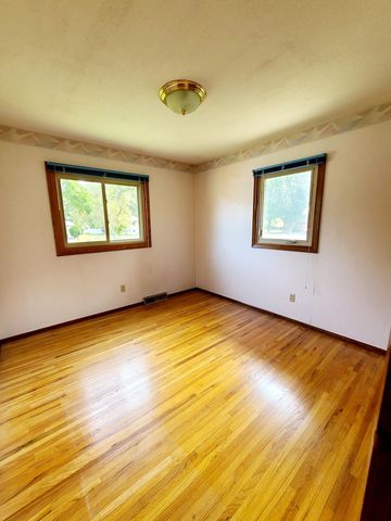 8273 Scott Avenue N, Brooklyn Park, MN 55443