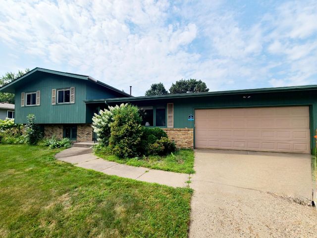 8273 Scott Avenue N, Brooklyn Park, MN 55443