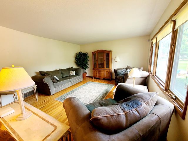 8273 Scott Avenue N, Brooklyn Park, MN 55443