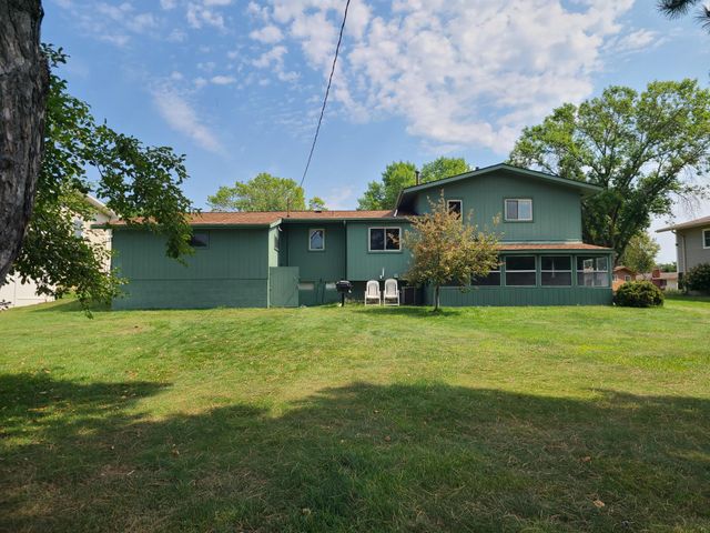 8273 Scott Avenue N, Brooklyn Park, MN 55443