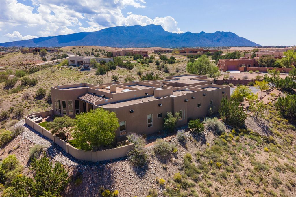 8 SANTA ANA Loop, Placitas, NM 87043