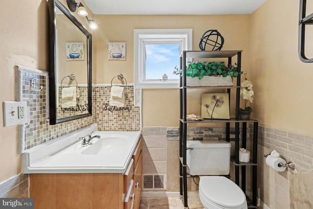 301 W 2ND ST, Hummelstown, PA 17036