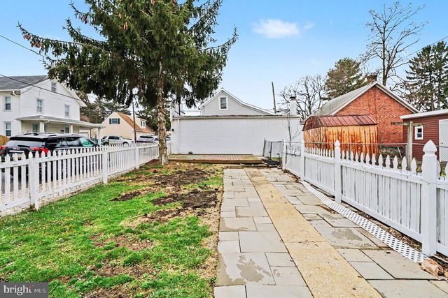 301 W 2ND ST, Hummelstown, PA 17036