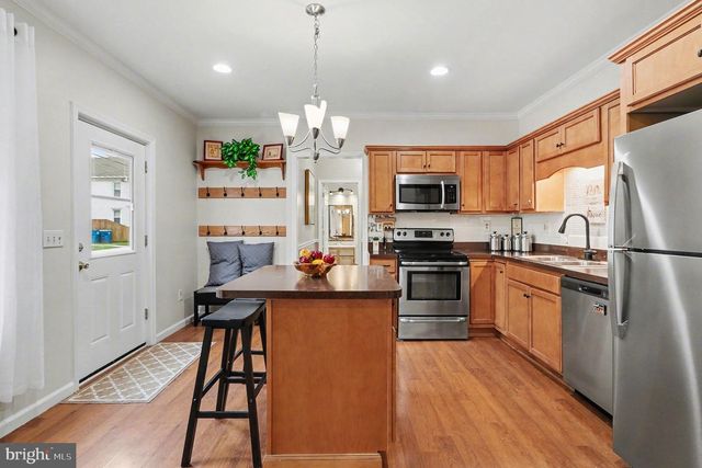 301 W 2ND ST, Hummelstown, PA 17036