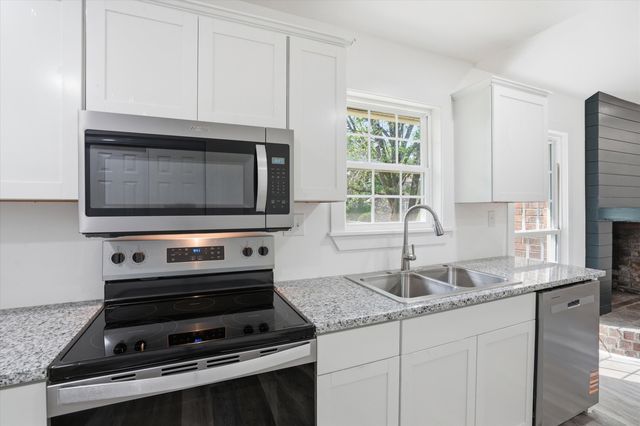 101 Hanover Court, Summerville, SC 29485