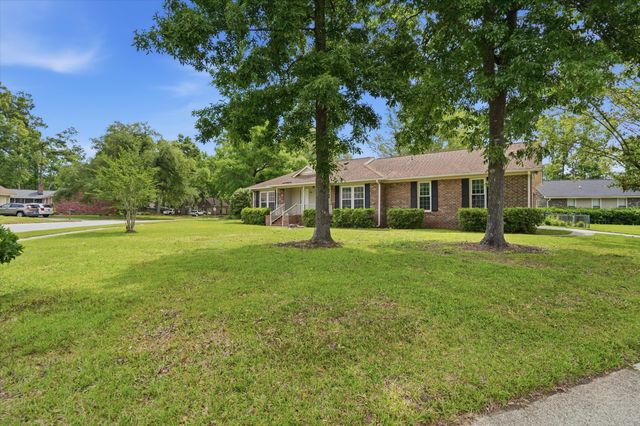 101 Hanover Court, Summerville, SC 29485