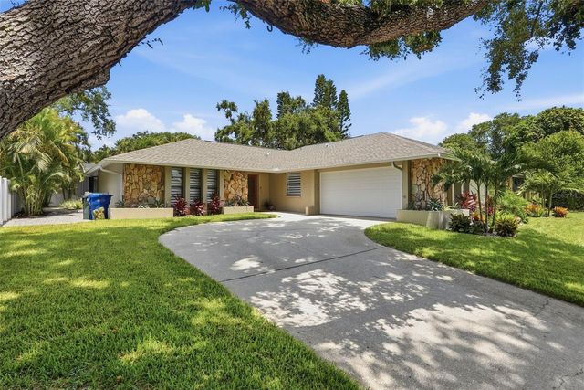 707 KNOLLWOOD DRIVE, Largo, FL 33770