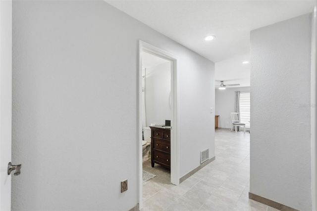 707 KNOLLWOOD DRIVE, Largo, FL 33770