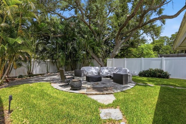 707 KNOLLWOOD DRIVE, Largo, FL 33770