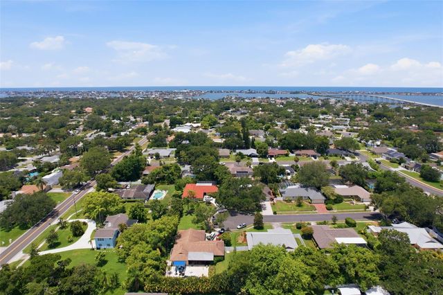 707 KNOLLWOOD DRIVE, Largo, FL 33770