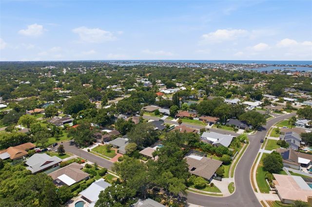 707 KNOLLWOOD DRIVE, Largo, FL 33770