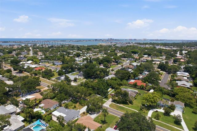 707 KNOLLWOOD DRIVE, Largo, FL 33770
