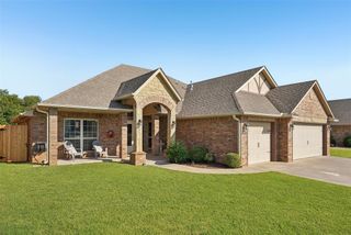 2901 Morgan Trace Road, Yukon, OK 73099